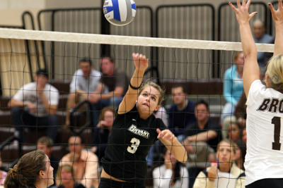 BULLDOGS NIPPED BY WILDCATS, 3-1, AT HOME TUESDAY NIGHT