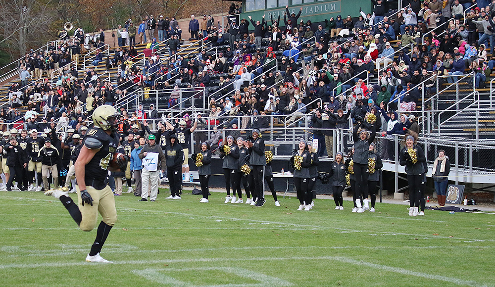 Bryant football closes 2017 with victory over Duquesne