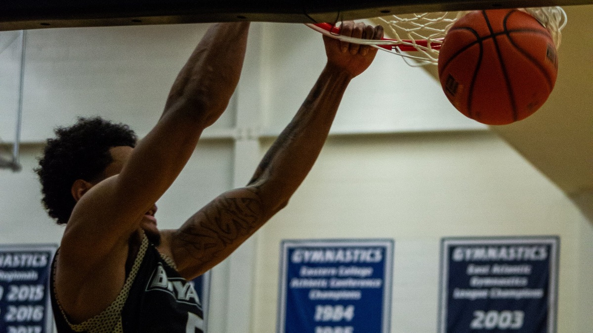 Rivera's career-high lifts Bryant over UNH, 89-74