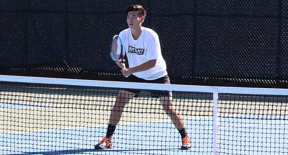 Men's tennis closes trip with win over Lamar, loss to No. 15 Oklahoma St.
