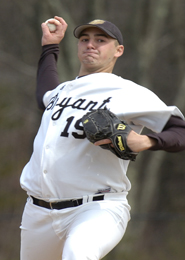 Baseball Splits Doubleheader with Lowell; Can Finish Second in Conference with Sweep Saturday