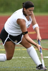 Field Hockey Edged by #5 Stonehill in Double Overtime 2-1