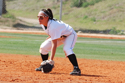 SOFTBALL UNABLE TO PICK UP FIRST CONFERENCE WIN, DROP TWO AT WAGNER SUNDAY