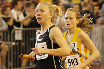 Distance runners pace Bulldogs on Sat.