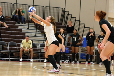 BULLDOGS DROP PAIR IN DAY TWO OF HALLOWEEN CLASSIC; ANDREWS, GLOVER NAMED TO ALL-TOURNAMENT TEAM
