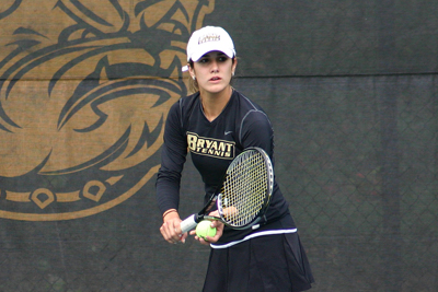 WOMEN’S TENNIS DEFEATS HOLY CROSS 4-3 ON TUESDAY AFTERNOON