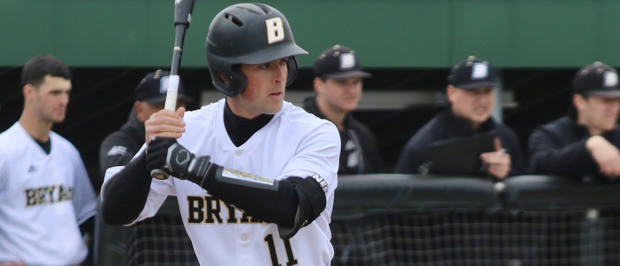 Bryant stuns Brown with 6-run 9th