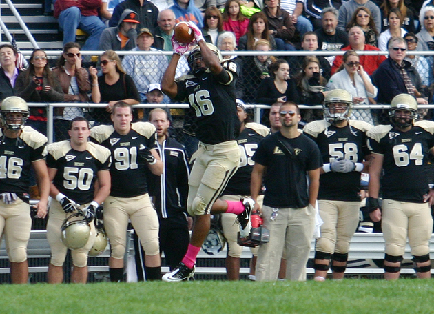 Sophomore Jordan Harris  (Athletic Communications Photo)