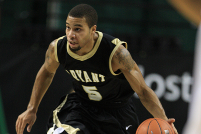 DOBBS DELIVERS IN THE CLUTCH, LEADS BRYANT PAST SAINT FRANCIS (PA), 70-69, SATURDAY AFTERNOON