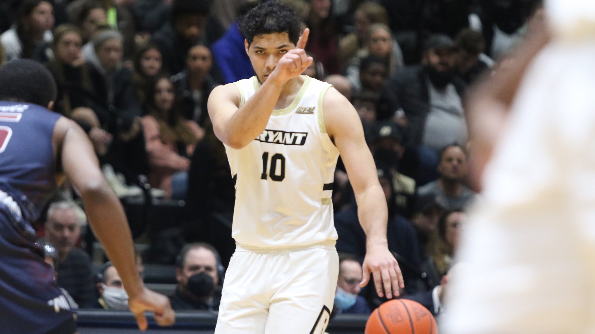Bryant, Wagner meet with NEC Regular Season title on the line