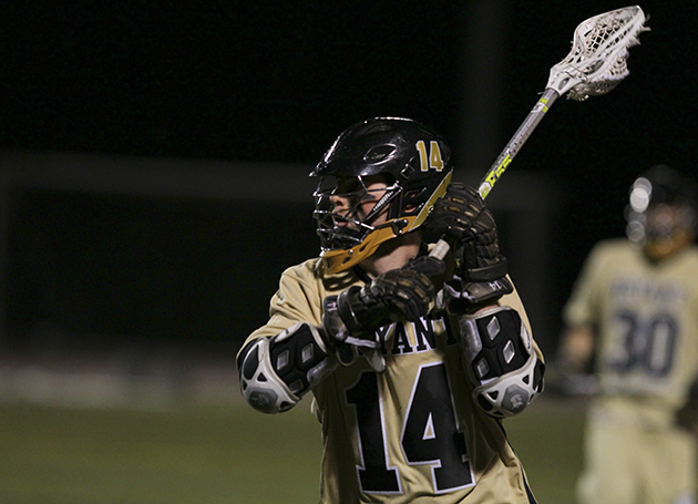 Men's lax goes streaking with 13-8 win