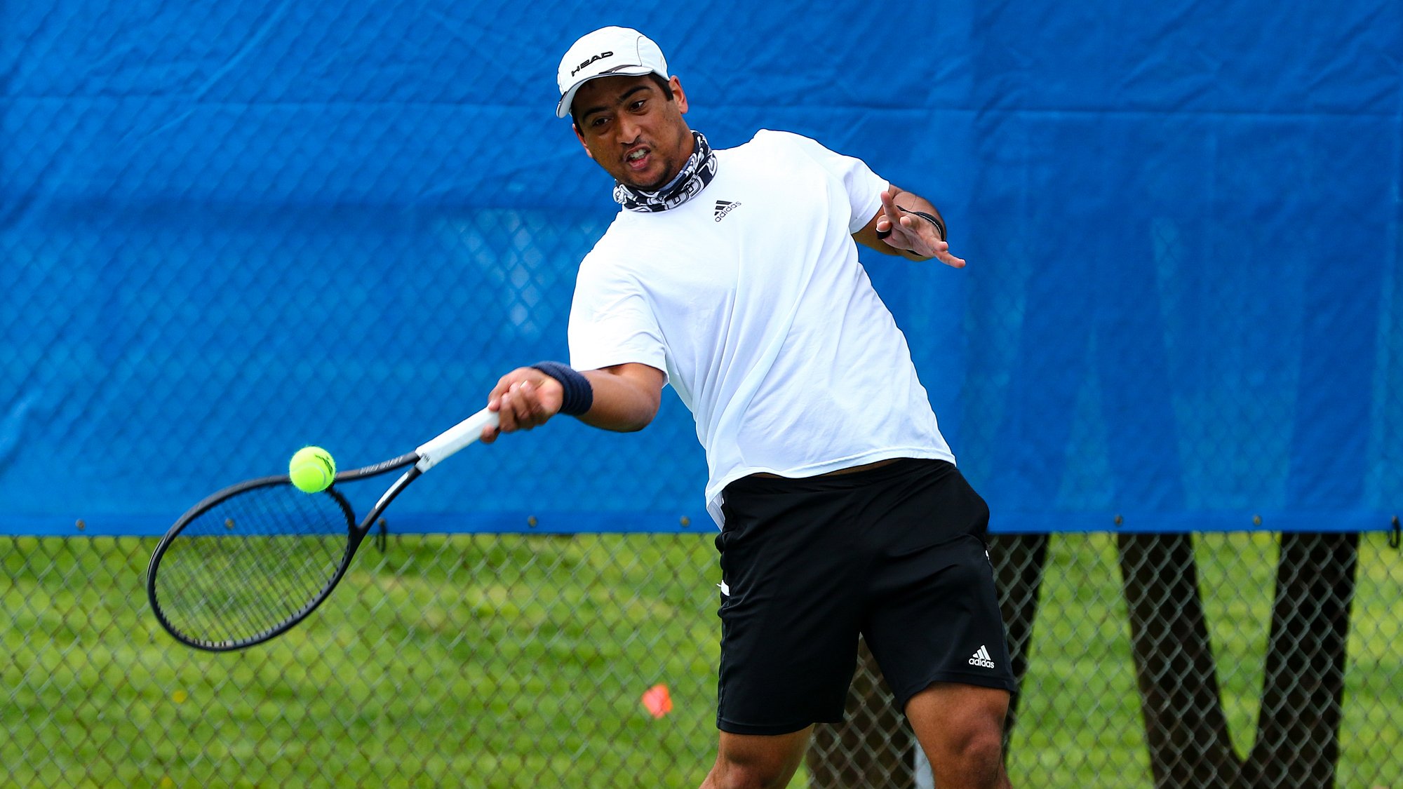 Sen/Baril shine in opening matches for men's tennis
