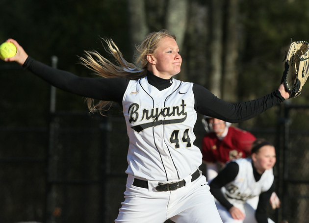 Softball closes Yale Invite with two wins Sunday afternoon