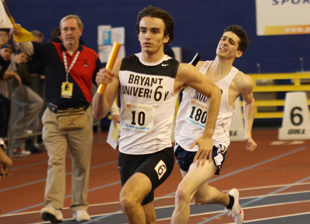 Indoor T&F competes at New Englands