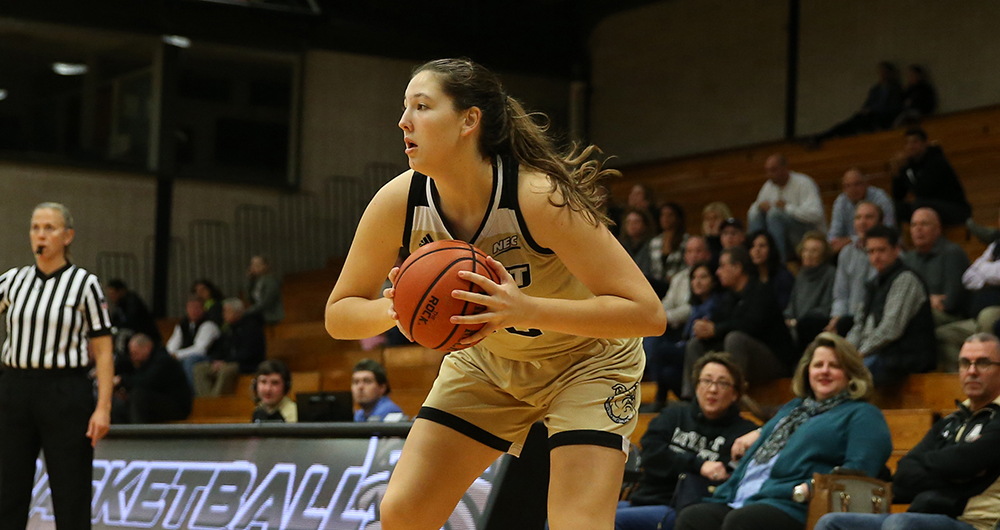 Holloway, Bjelko record double-doubles, but Bryant falls to Robert Morris at home