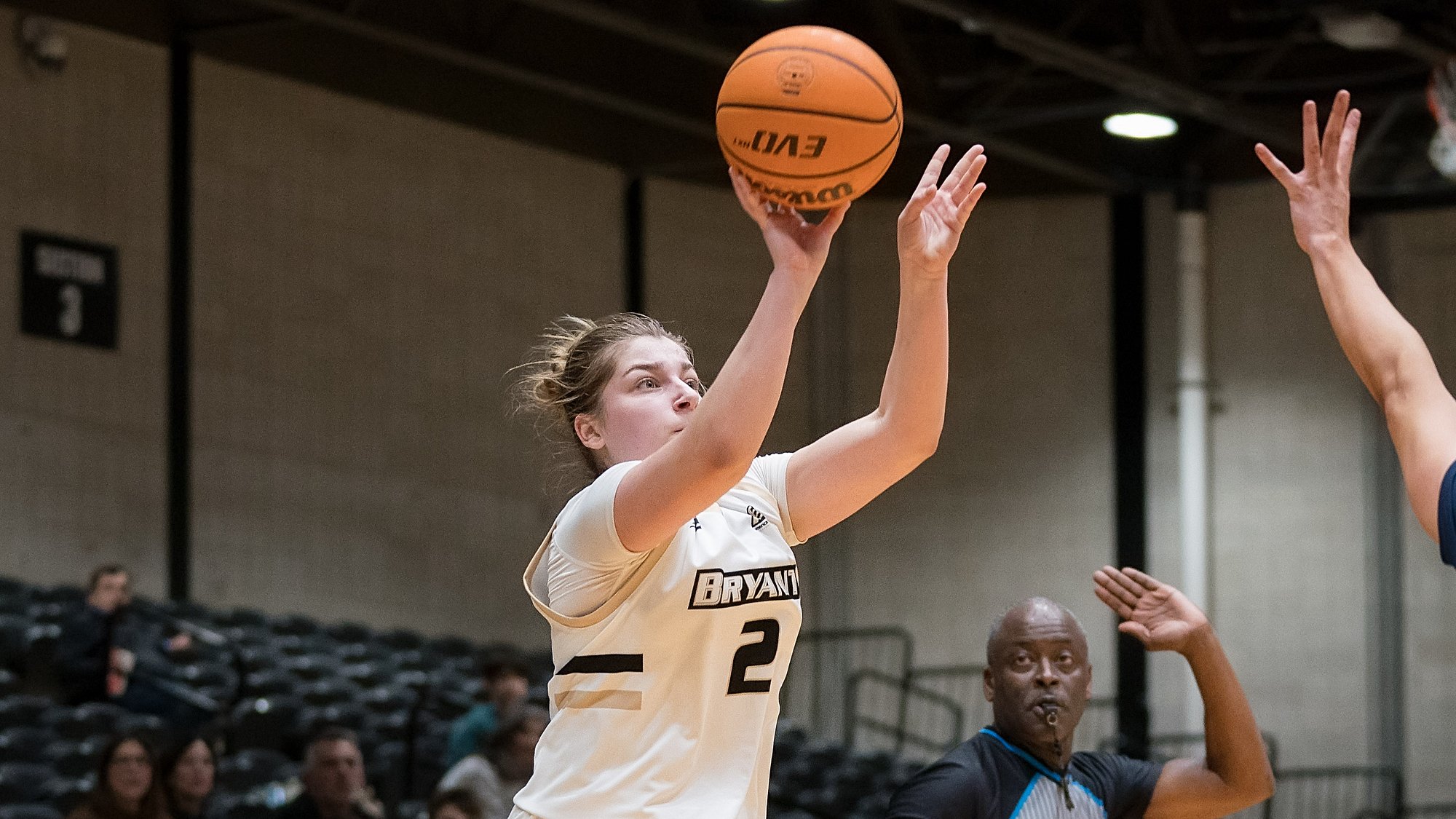 Fortuny posts 24 and Mancini's clutch 3 lifts Bryant over UNH