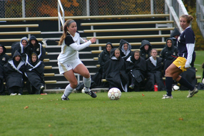 WOMEN’S SOCCER FALLS AT MOUNT ST. MARY’S, 2-1, IN OVERTIME