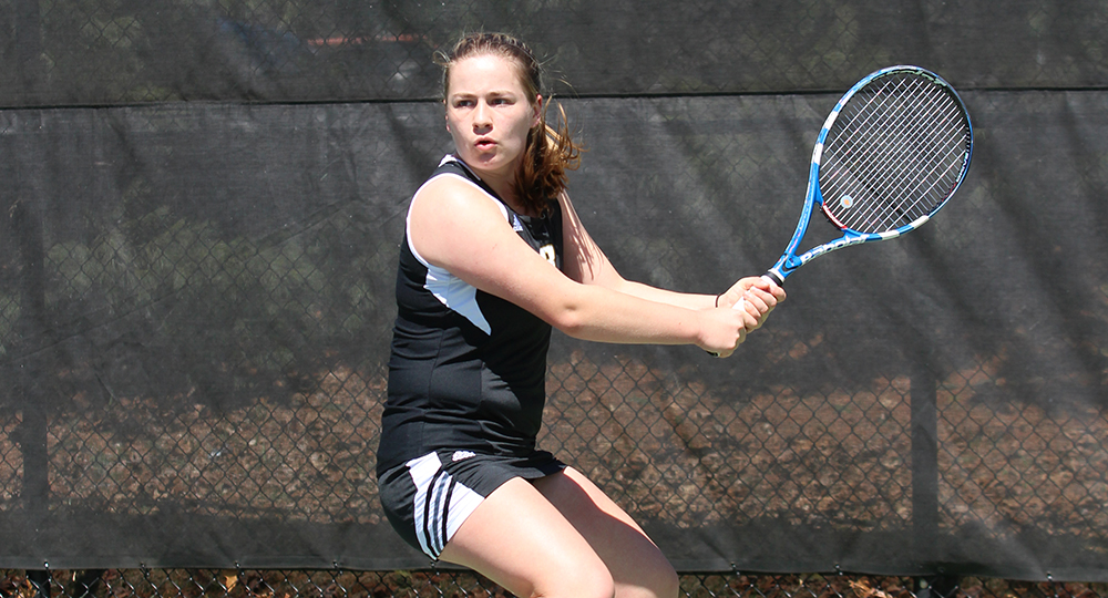 Luiggi advances to round of 16 in singles and doubles at West Point Invitational